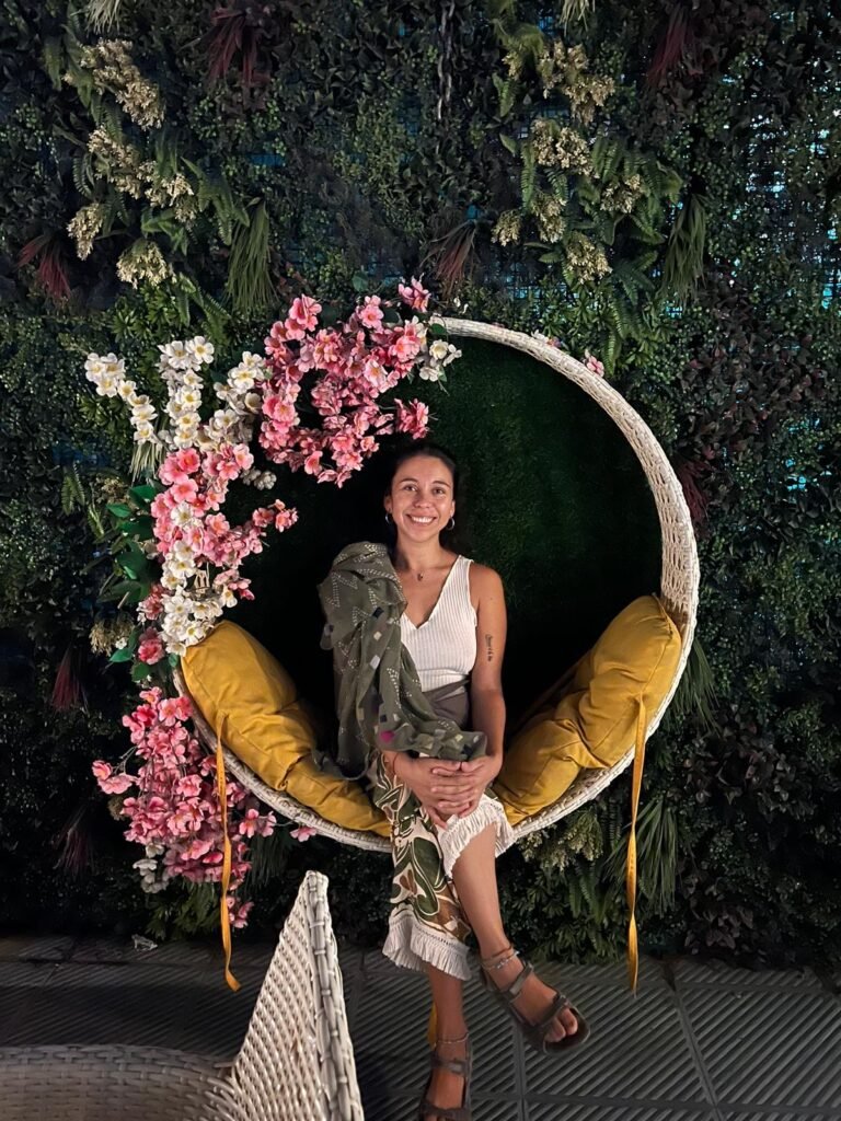 sobre omtacto contacta con omtacto para retiros de yoga en barcelona