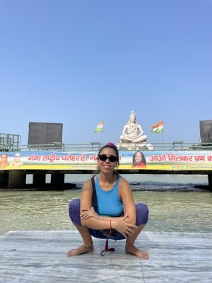 práctica de yoga en india